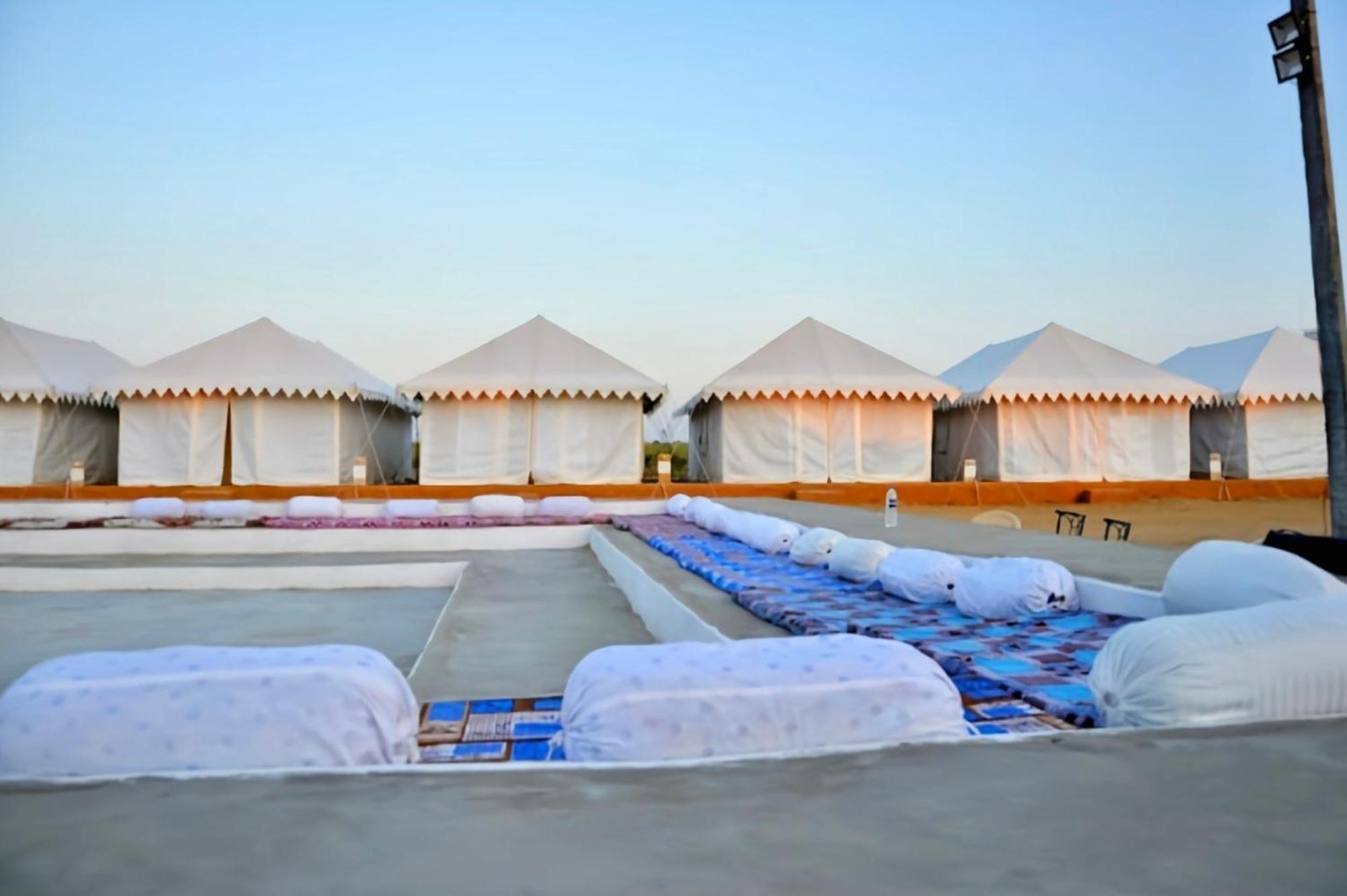The Saffron Desert Camp Jaisalmer Buitenkant foto